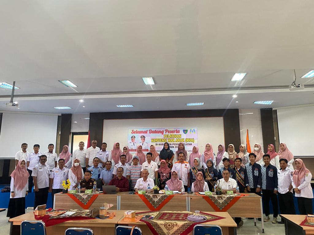 Dinsos, PPrPA melaksanakan Pelatihan Konvensi Hak Anak (KHA) Kab.Pessel  Tahun Anggaran 2022