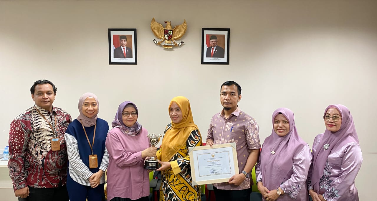 Kabupaten Pesisir Selatan  Menerima Penghargaan Anugerah Parahita Ekapraya (APE)