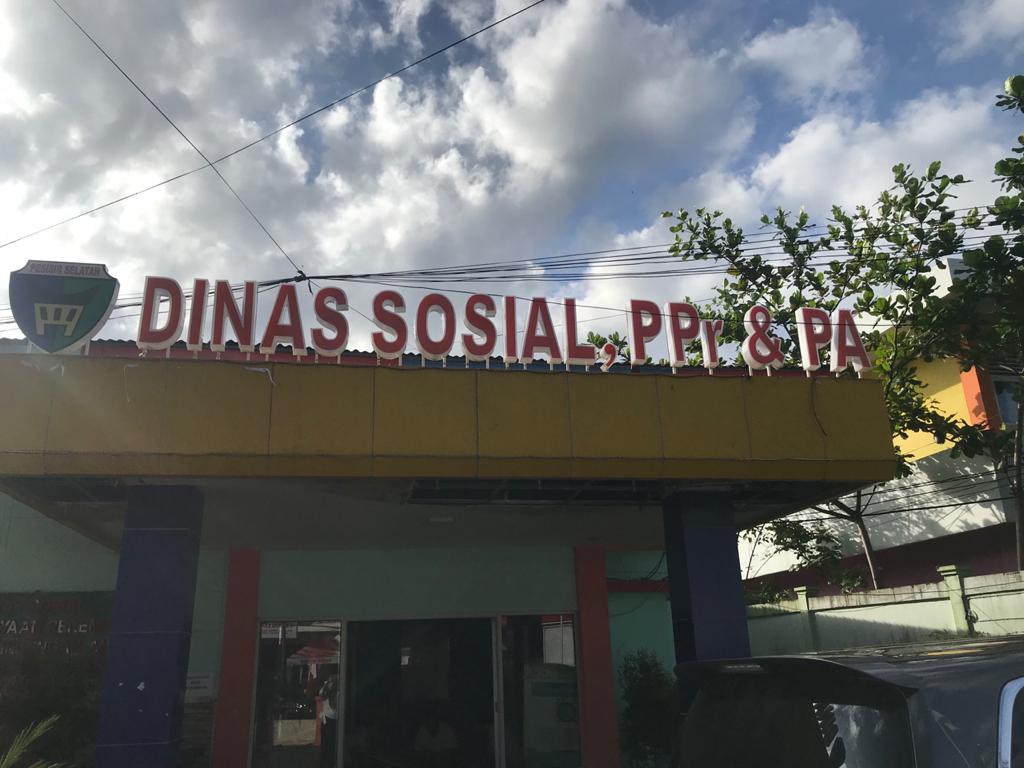 Papan nama Dinas Sosial, Pemberdayaan Perempuan dan Perlindungan Anak